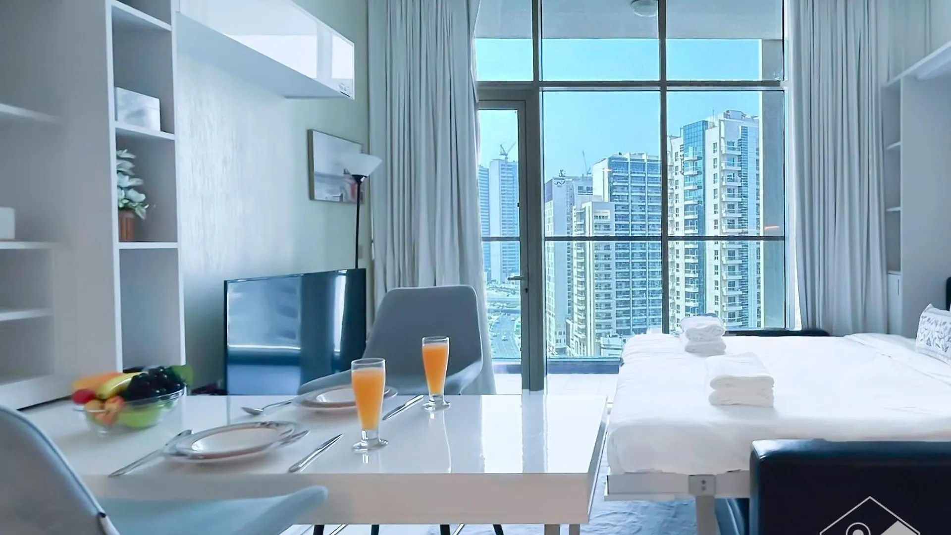 Chic Studio Retreat In Business Bay Dubai United Arab Emirates
